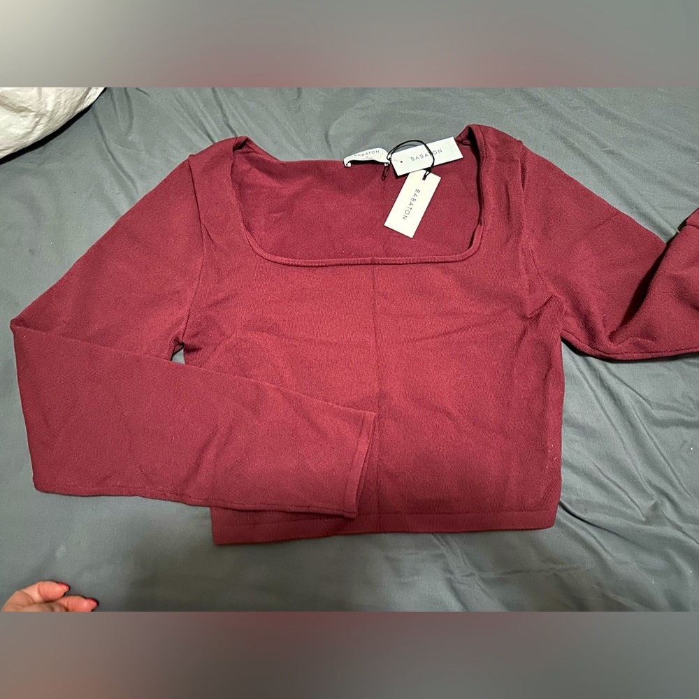 Aritzia crop top